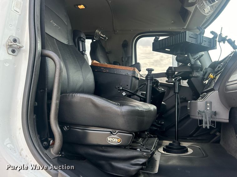 image for item EG1146 2012 Freightliner  Business Class M2 Crew Cab utility / service truck