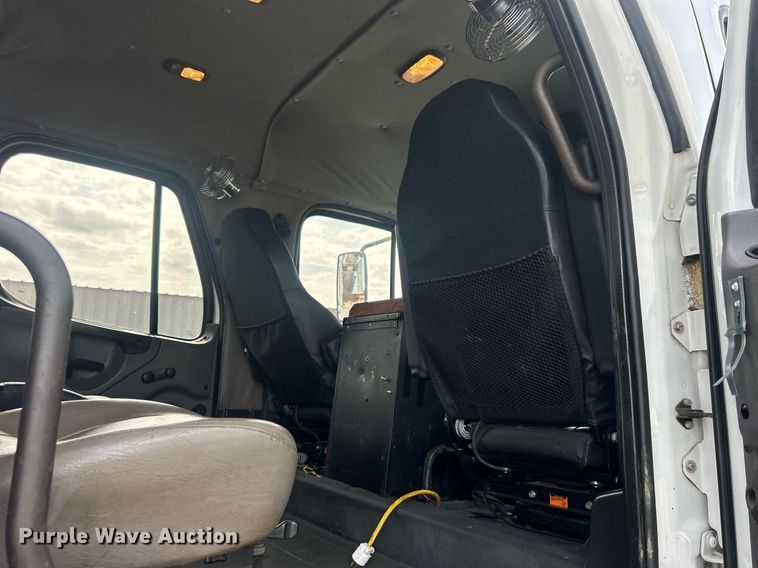 image for item EG1146 2012 Freightliner  Business Class M2 Crew Cab utility / service truck