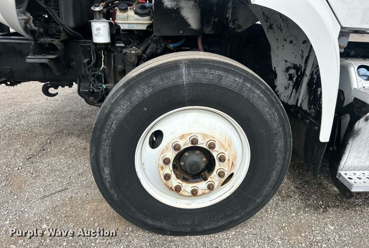 image for item EG1146 2012 Freightliner  Business Class M2 Crew Cab utility / service truck