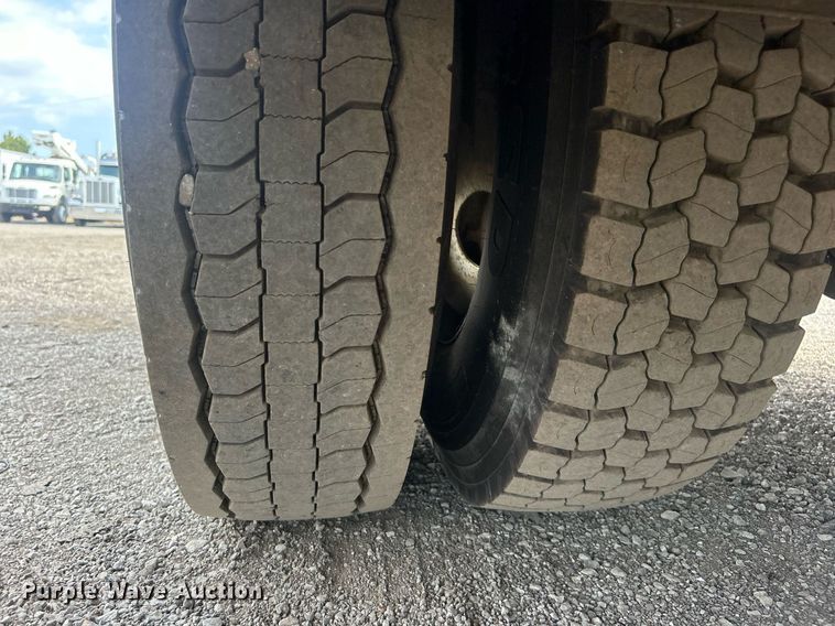 image for item EG1146 2012 Freightliner  Business Class M2 Crew Cab utility / service truck