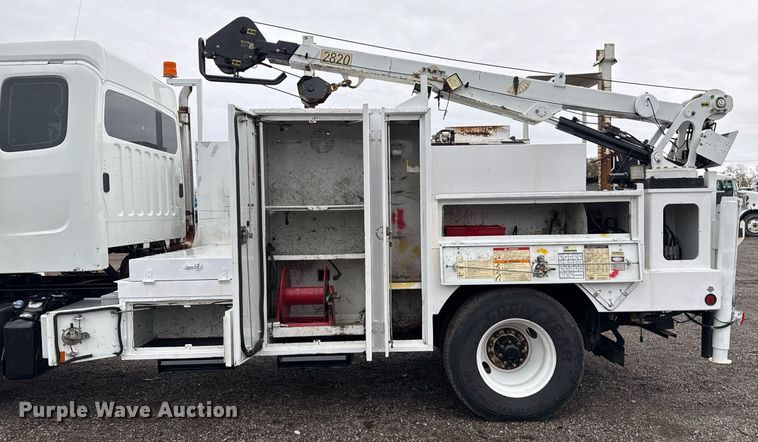 image for item EG2252 2013 Freightliner Business Class M2 Crew Cab utility / service truck