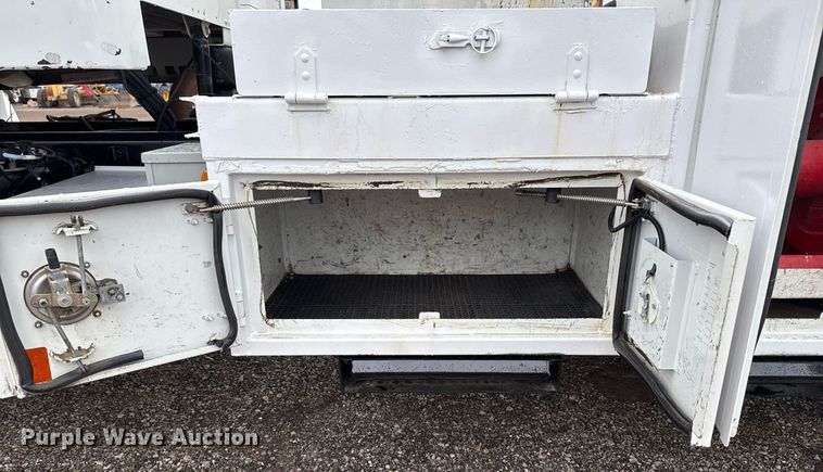 image for item EG2252 2013 Freightliner Business Class M2 Crew Cab utility / service truck