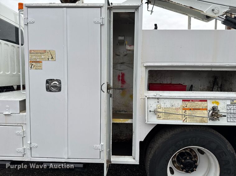 image for item EG2252 2013 Freightliner Business Class M2 Crew Cab utility / service truck