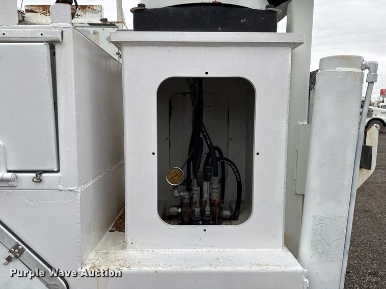 image for item EG2252 2013 Freightliner Business Class M2 Crew Cab utility / service truck