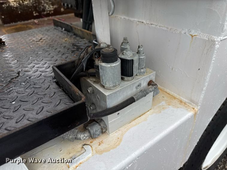 image for item EG2252 2013 Freightliner Business Class M2 Crew Cab utility / service truck