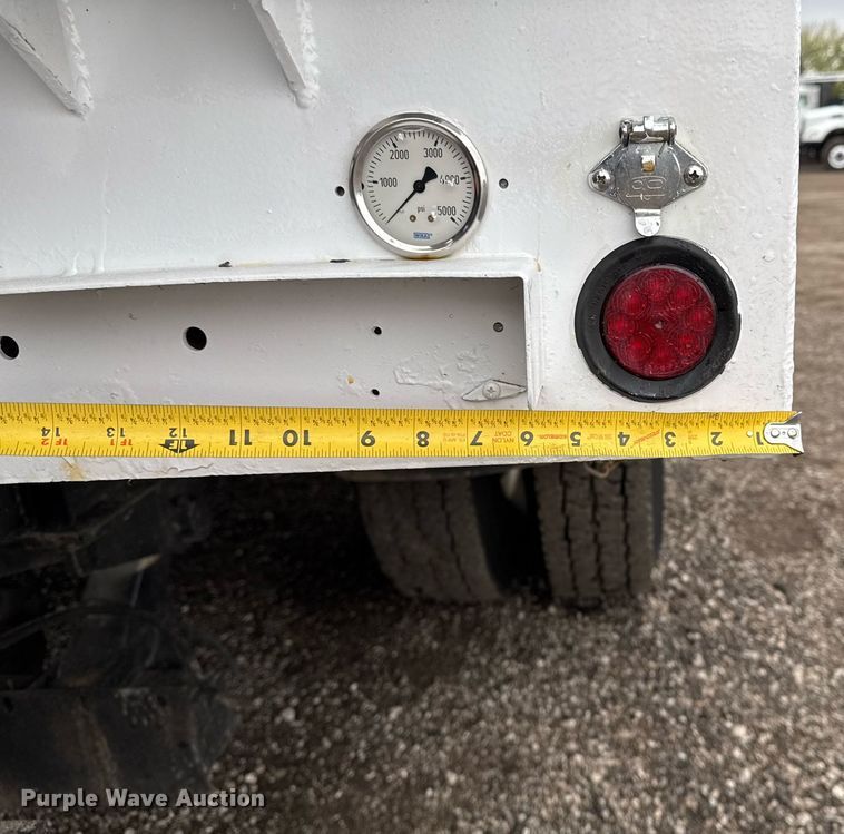 image for item EG2252 2013 Freightliner Business Class M2 Crew Cab utility / service truck