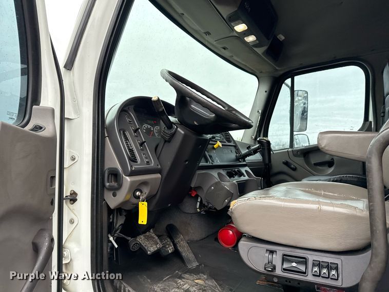 image for item EG2252 2013 Freightliner Business Class M2 Crew Cab utility / service truck