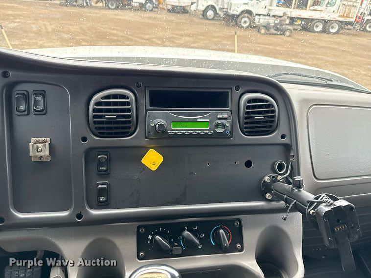 image for item EG2252 2013 Freightliner Business Class M2 Crew Cab utility / service truck