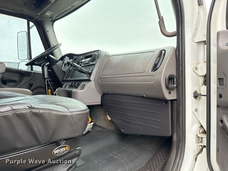 image for item EG2252 2013 Freightliner Business Class M2 Crew Cab utility / service truck