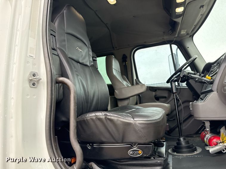 image for item EG2252 2013 Freightliner Business Class M2 Crew Cab utility / service truck