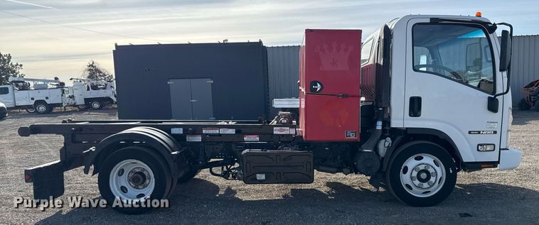 image for item EG2353 2016 Isuzu NPR roll-off container truck