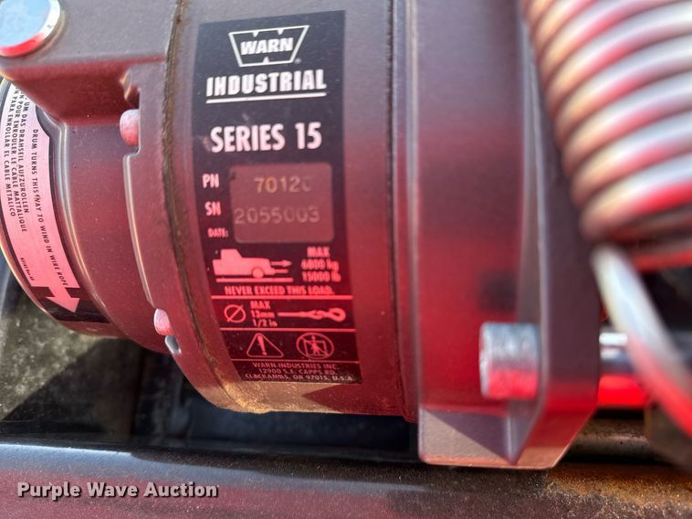 image for item EG2353 2016 Isuzu NPR roll-off container truck