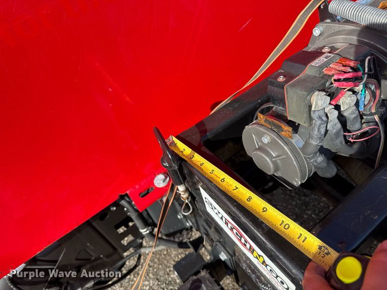 image for item EG2353 2016 Isuzu NPR roll-off container truck