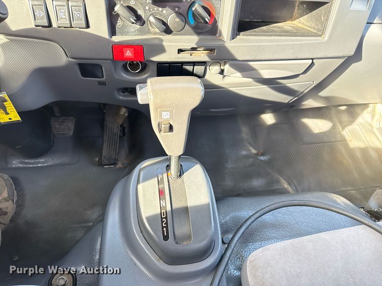 image for item EG2353 2016 Isuzu NPR roll-off container truck