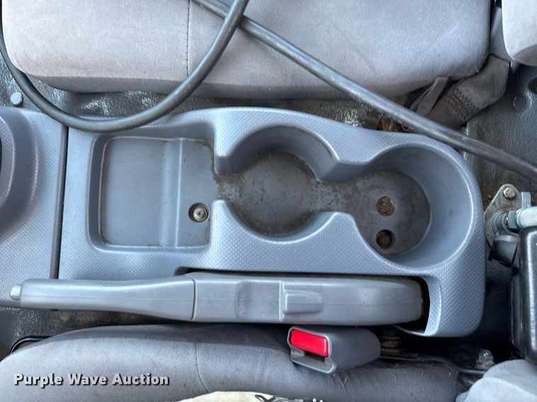 image for item EG2353 2016 Isuzu NPR roll-off container truck