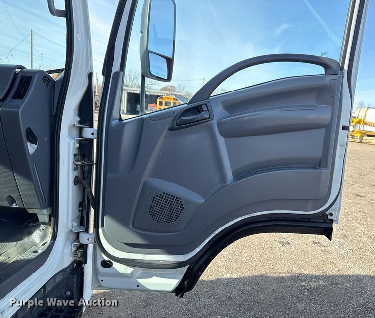 image for item EG2353 2016 Isuzu NPR roll-off container truck