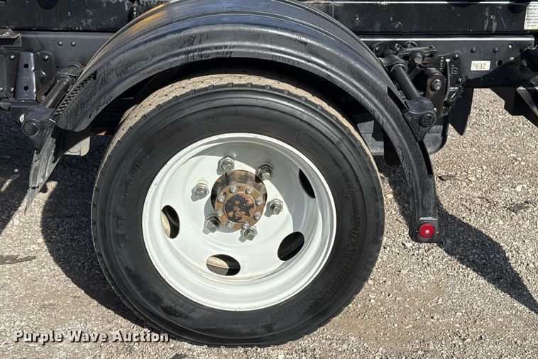 image for item EG2353 2016 Isuzu NPR roll-off container truck