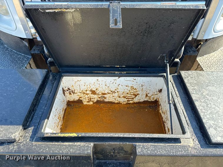 image for item EG2402 2007 Freightliner  Business Class M2 Ext. Cab crane truck