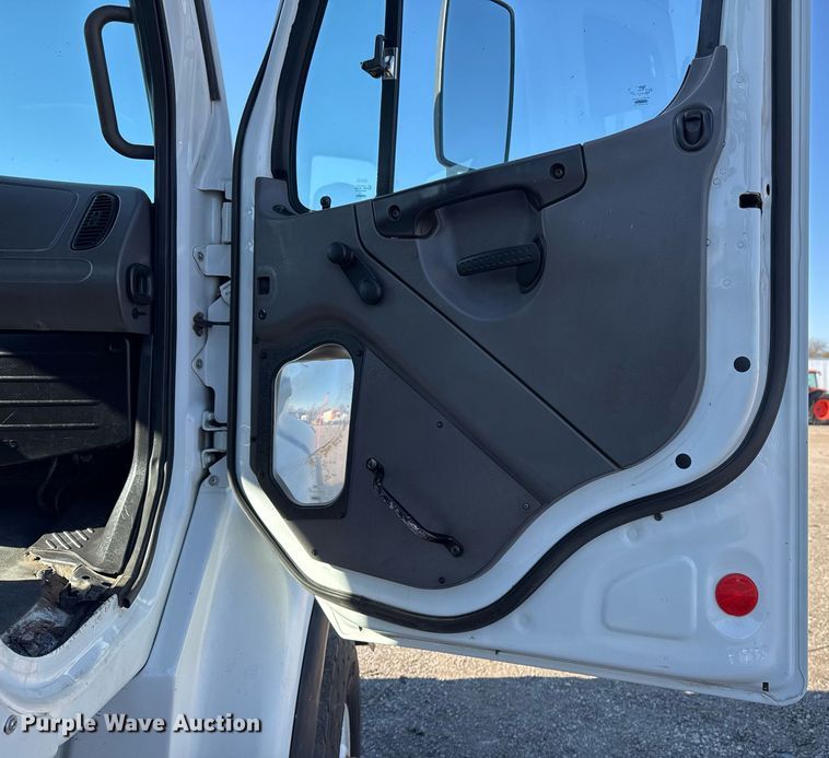 image for item EG2402 2007 Freightliner  Business Class M2 Ext. Cab crane truck