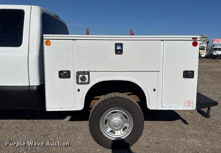 image for item EG2404 2015 Ford F350 Super Duty SuperCab utility bed pickup truck