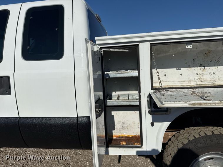 image for item EG2404 2015 Ford F350 Super Duty SuperCab utility bed pickup truck