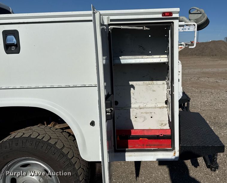 image for item EG2404 2015 Ford F350 Super Duty SuperCab utility bed pickup truck