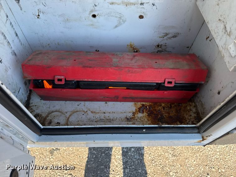 image for item EG2404 2015 Ford F350 Super Duty SuperCab utility bed pickup truck