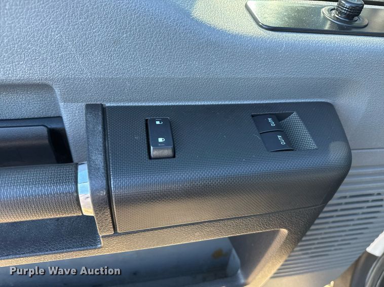 image for item EG2404 2015 Ford F350 Super Duty SuperCab utility bed pickup truck