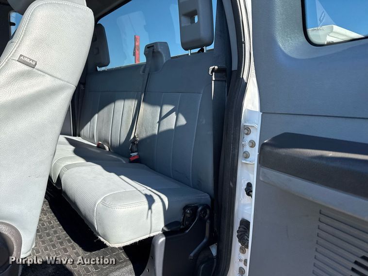 image for item EG2404 2015 Ford F350 Super Duty SuperCab utility bed pickup truck