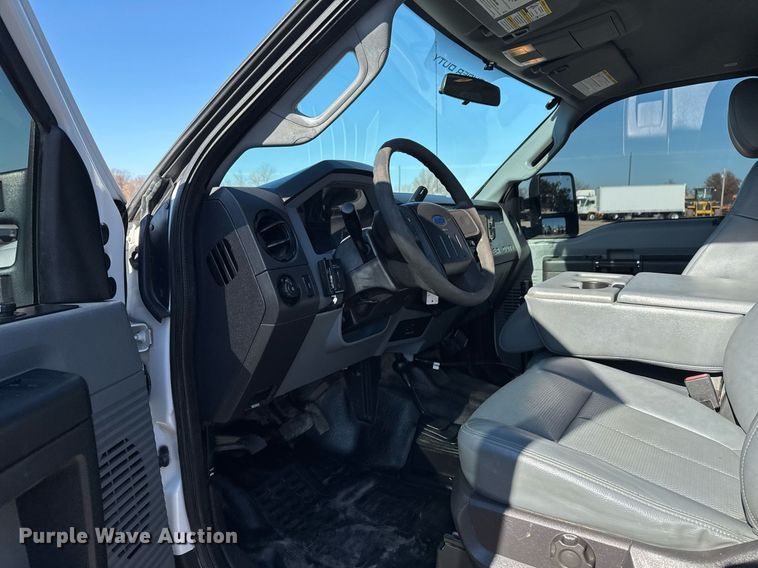 image for item EG2404 2015 Ford F350 Super Duty SuperCab utility bed pickup truck