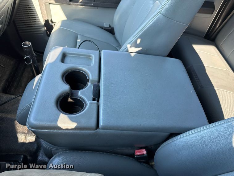 image for item EG2404 2015 Ford F350 Super Duty SuperCab utility bed pickup truck