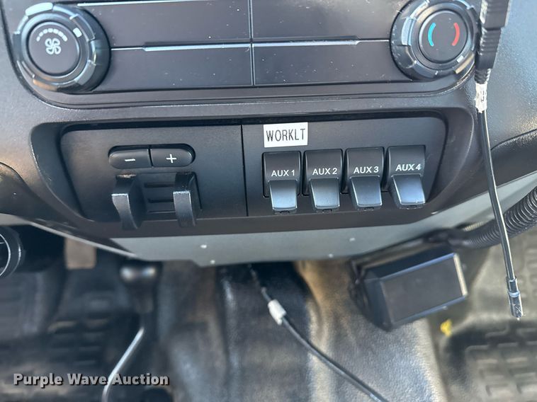 image for item EG2404 2015 Ford F350 Super Duty SuperCab utility bed pickup truck