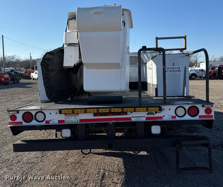 image for item EG2409 2015 Ford F550 Super Duty  SuperCab bucket truck