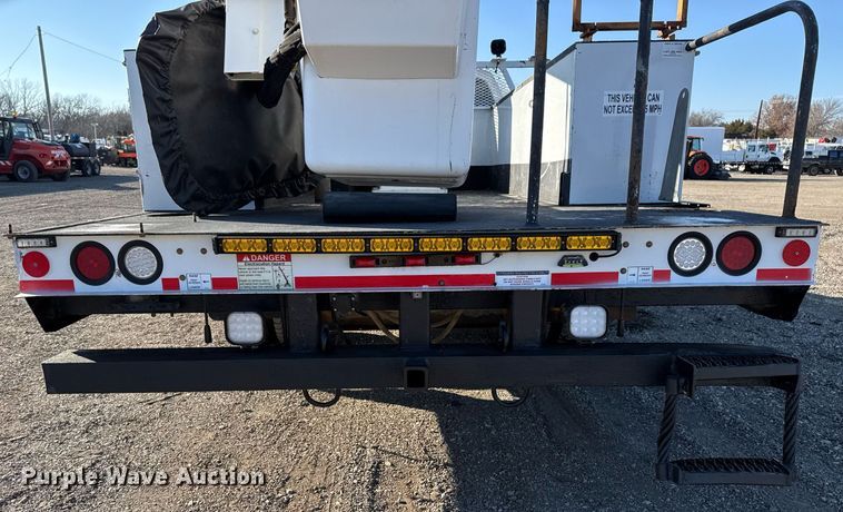 image for item EG2409 2015 Ford F550 Super Duty  SuperCab bucket truck