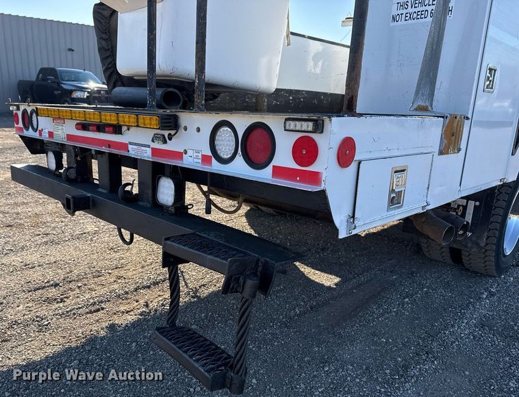 image for item EG2409 2015 Ford F550 Super Duty  SuperCab bucket truck