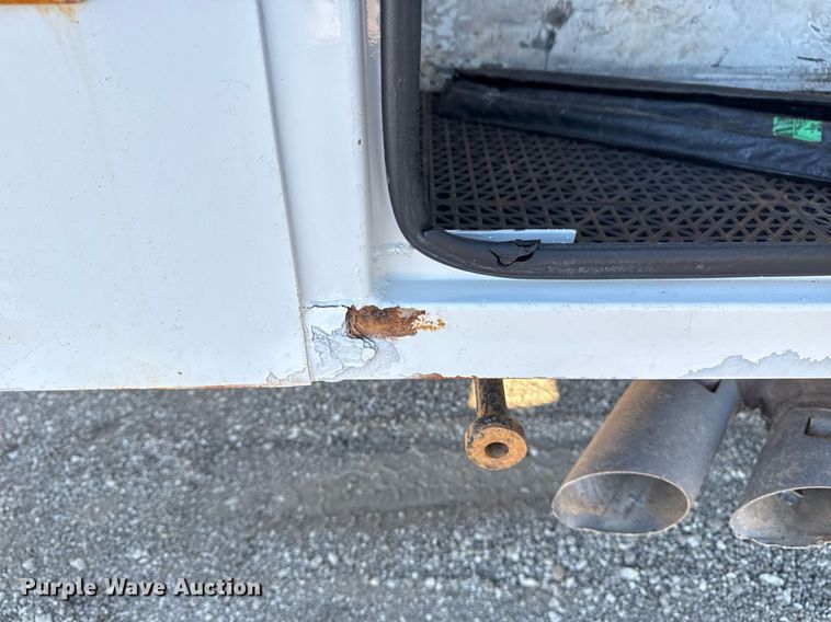 image for item EG2409 2015 Ford F550 Super Duty  SuperCab bucket truck