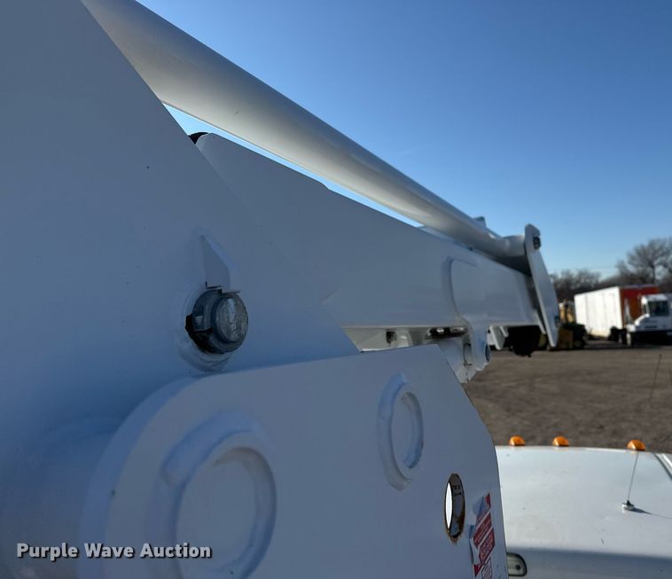 image for item EG2409 2015 Ford F550 Super Duty  SuperCab bucket truck