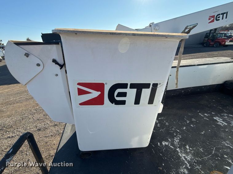 image for item EG2409 2015 Ford F550 Super Duty  SuperCab bucket truck