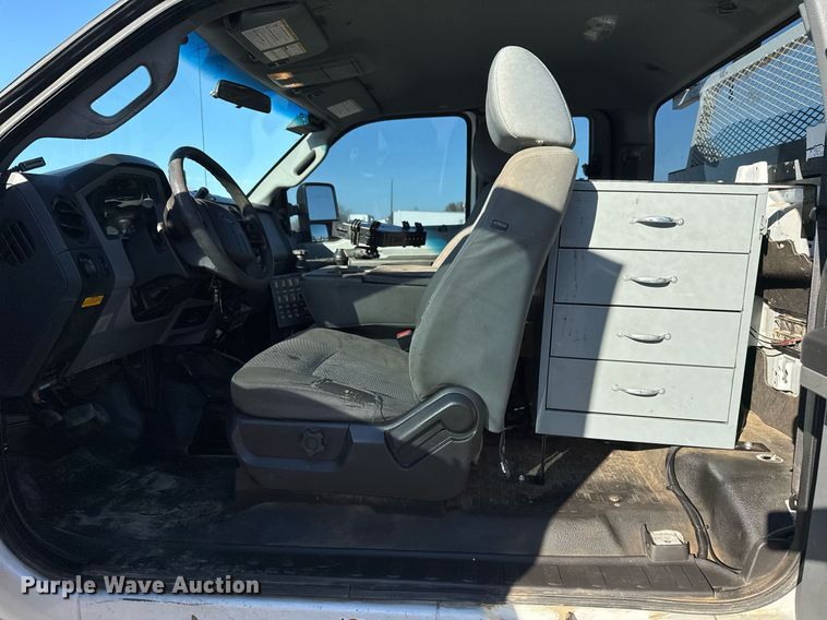 image for item EG2409 2015 Ford F550 Super Duty  SuperCab bucket truck