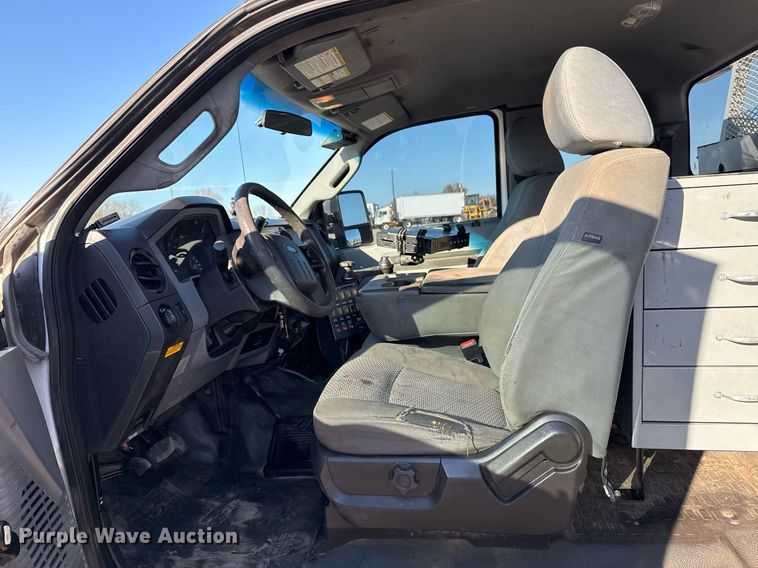 image for item EG2409 2015 Ford F550 Super Duty  SuperCab bucket truck