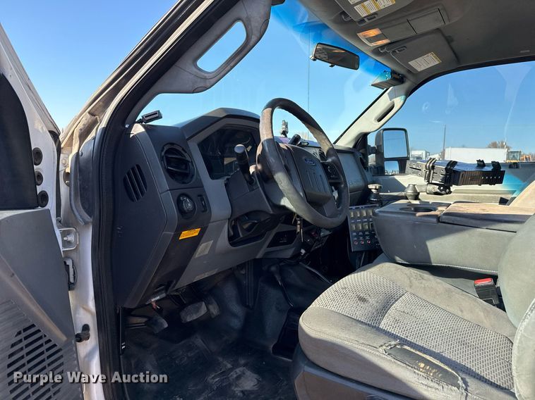 image for item EG2409 2015 Ford F550 Super Duty  SuperCab bucket truck