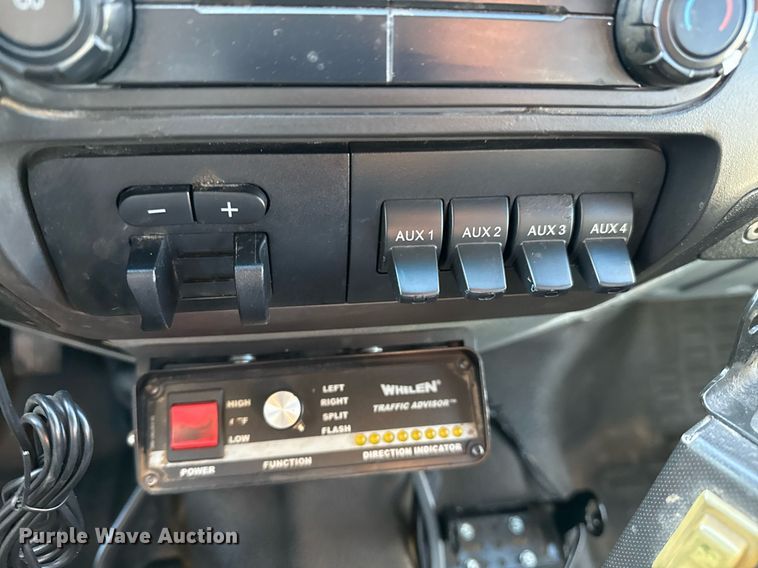 image for item EG2409 2015 Ford F550 Super Duty  SuperCab bucket truck