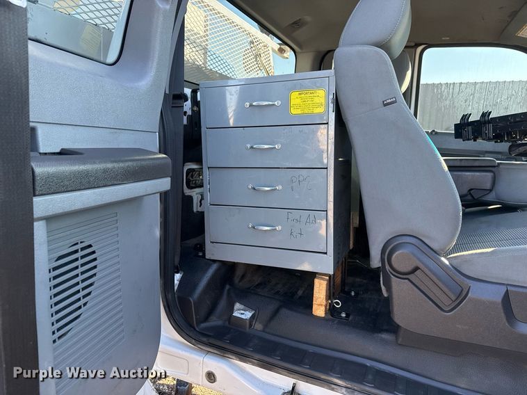 image for item EG2409 2015 Ford F550 Super Duty  SuperCab bucket truck