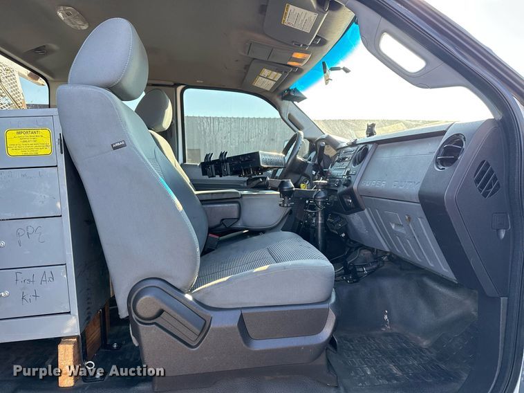 image for item EG2409 2015 Ford F550 Super Duty  SuperCab bucket truck