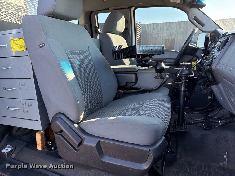 image for item EG2409 2015 Ford F550 Super Duty  SuperCab bucket truck