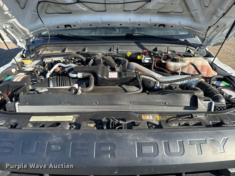 image for item EG2409 2015 Ford F550 Super Duty  SuperCab bucket truck