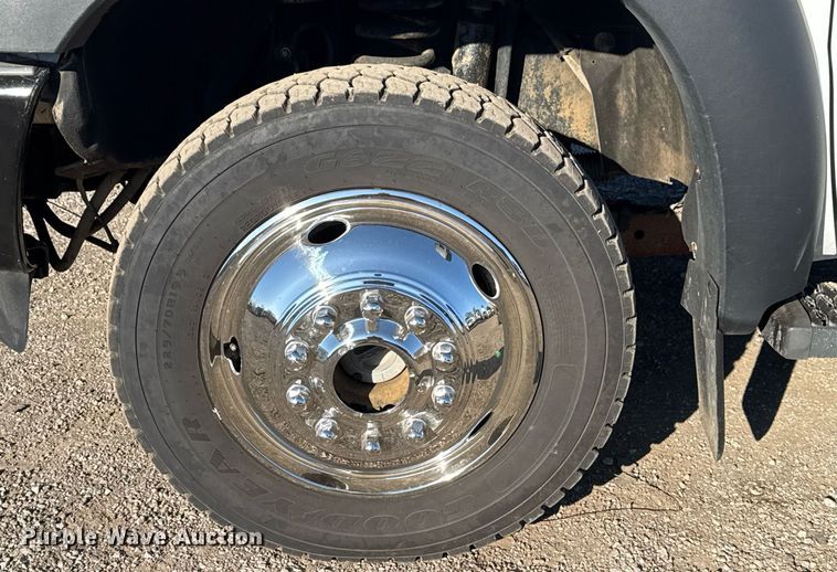 image for item EG2409 2015 Ford F550 Super Duty  SuperCab bucket truck