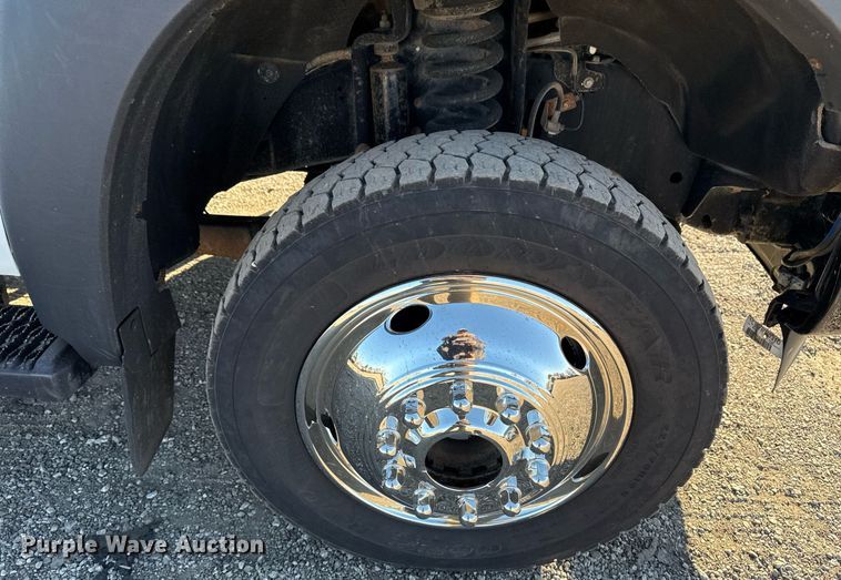 image for item EG2409 2015 Ford F550 Super Duty  SuperCab bucket truck