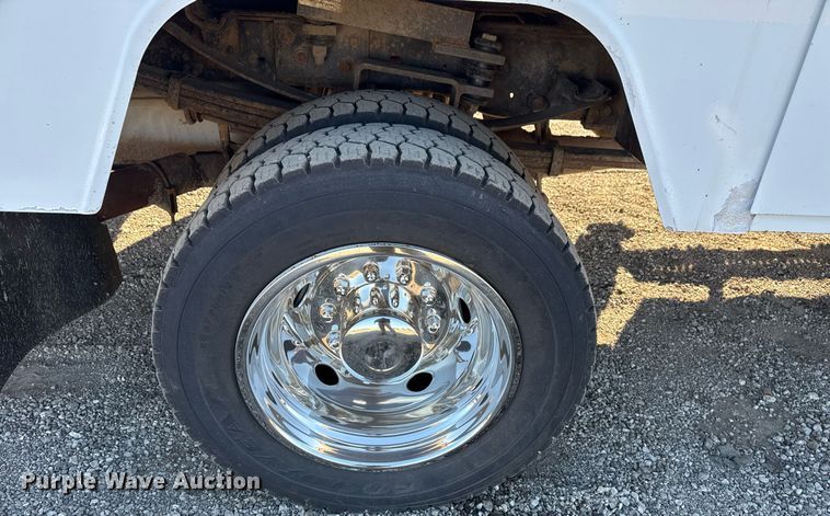 image for item EG2409 2015 Ford F550 Super Duty  SuperCab bucket truck