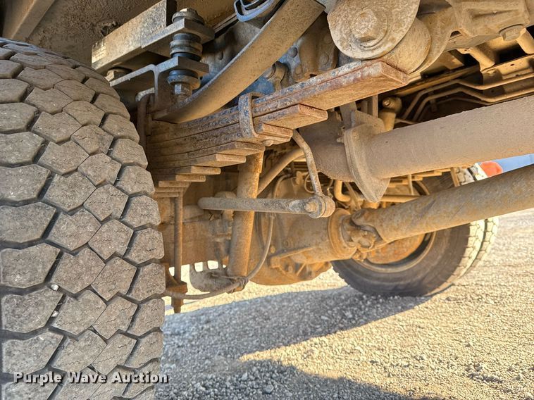 image for item EG2409 2015 Ford F550 Super Duty  SuperCab bucket truck